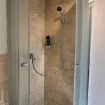 U Johnu Hotel